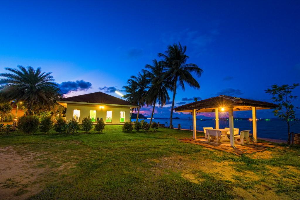 Star Light Beach Resort And Restaurant Csumphon Kültér fotó